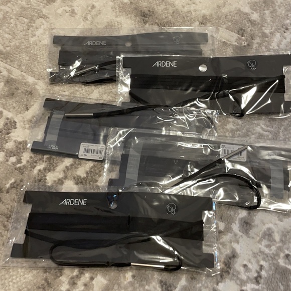 Black chokers - Picture 2 of 3